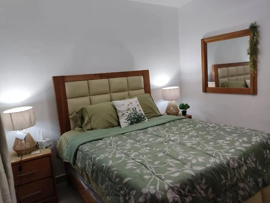 Luxurious Palm Breeze Studio Apt In San Isidro La Grua 0*,